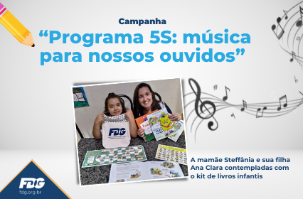 Read more about the article A mamãe Steffânia e sua filha Ana Clara contempladas com o kit de livros infantis